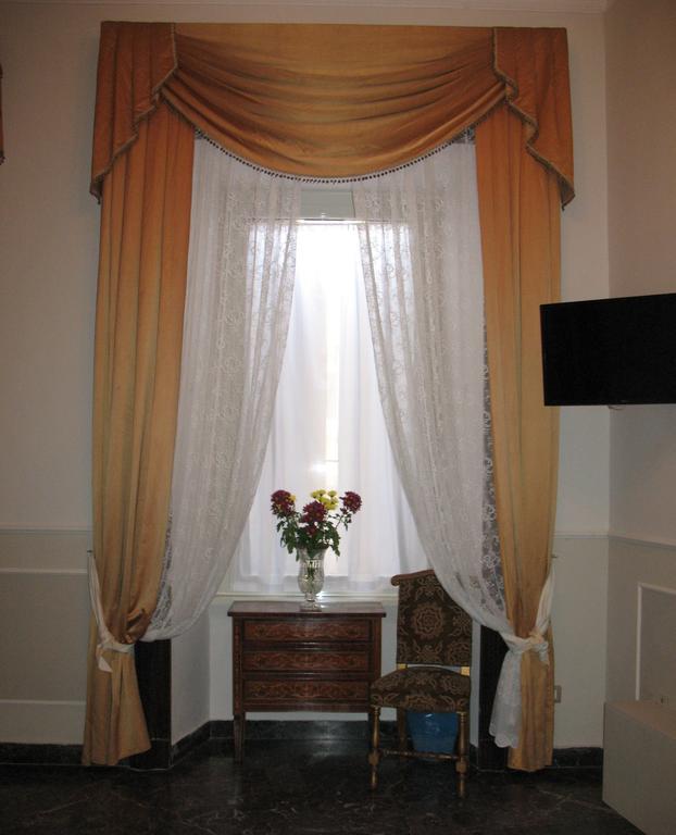 Alibrandi Palace Civitavecchia Kamer foto