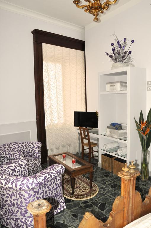 Alibrandi Palace Civitavecchia Kamer foto
